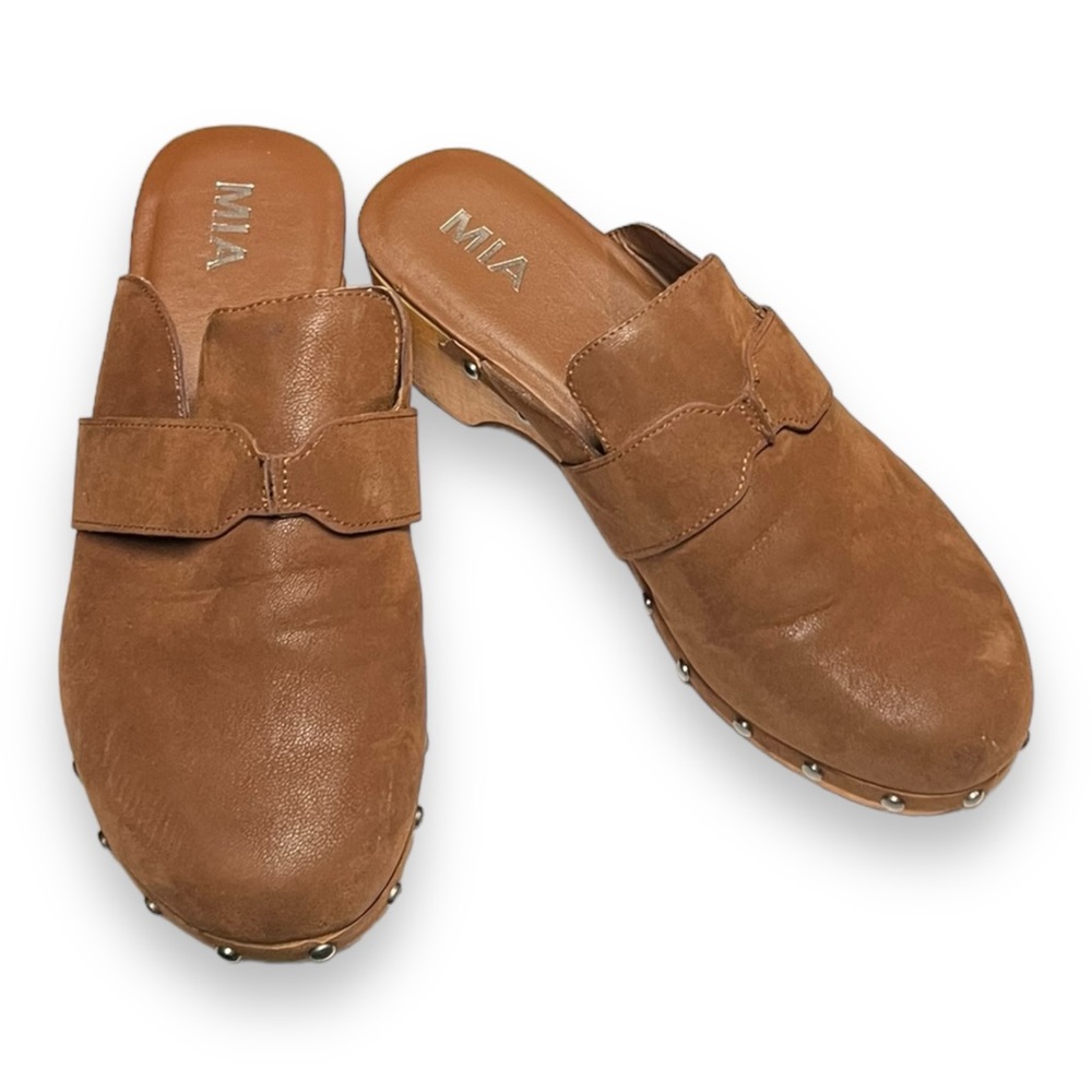 MIA Daisy Womens Size 10 Clogs Shoes Studded Brown Faux Suede Slip Ons
